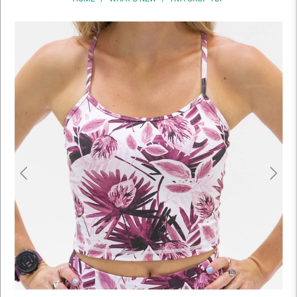 Senita Athletics Ava Crop Top